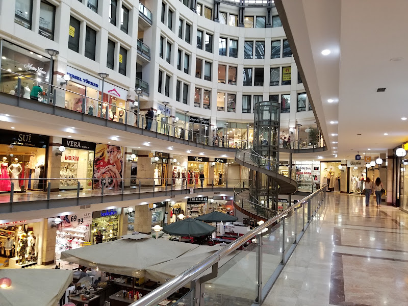 Karum İş Ve Alışveriş Merkezi