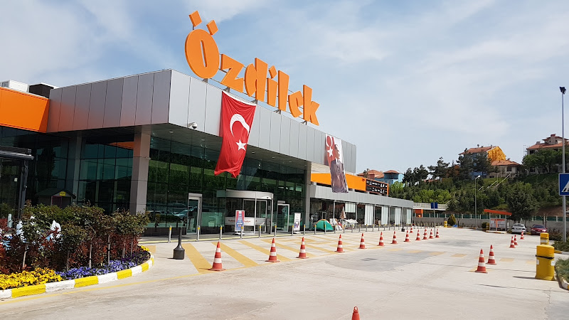 Özdilek Alışveriş ve Eğlence Merkezi