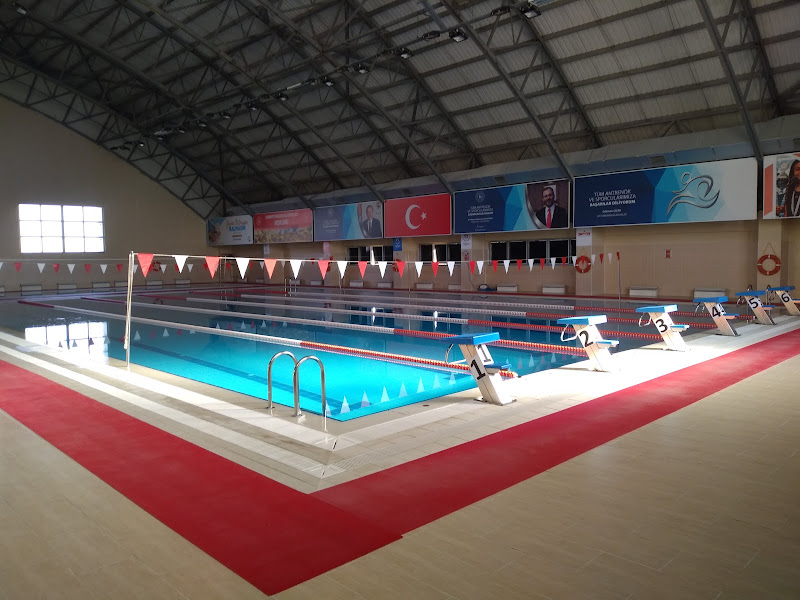 Afyonkarahisar Yarı Olimpik Kapalı Yüzme Havuzu