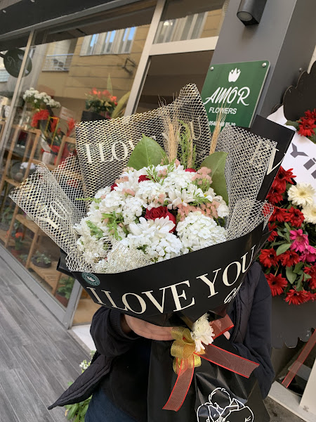 Amor Flowers