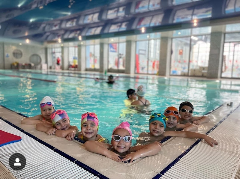 AquaWave Yüzme Kursu Antalya