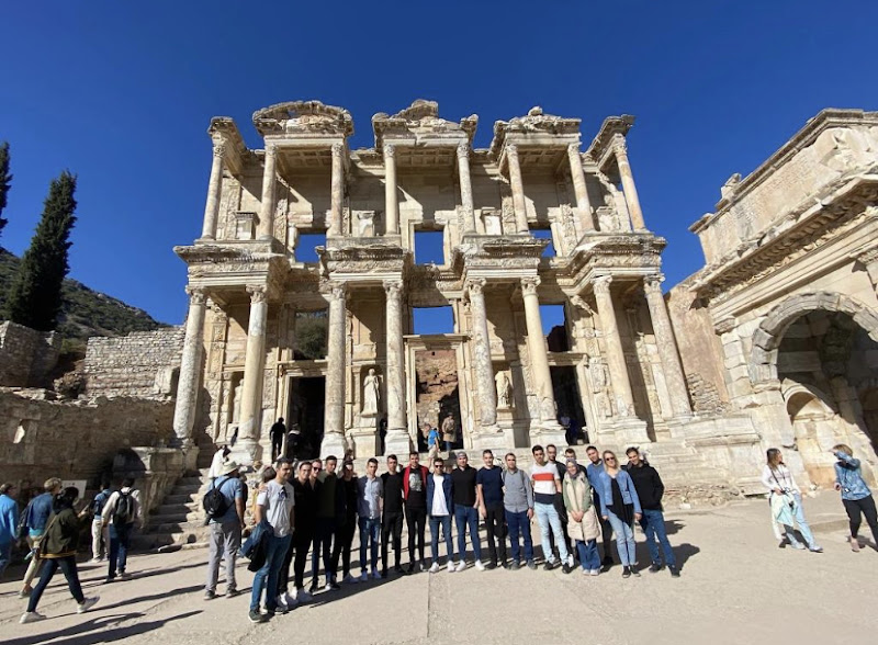 Aruz Turizm Kültür Turları, Yurt içi Gezi ,Yurt dışı gezi turları, Otel, Transfer hizmeti, Tourism Agent