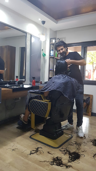 AYHAN EFE HAİR MODA - Denizli Berber - Kuaför