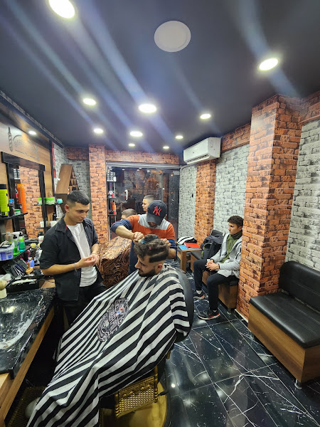 B.Saa BARBER'S - ERKEK KUAFÖRÜ