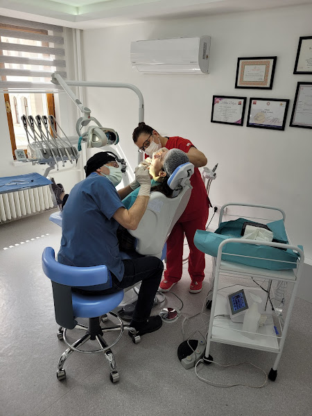 Beyhan Özçelik Ağız Ve Diş Sağlığı Kliniği