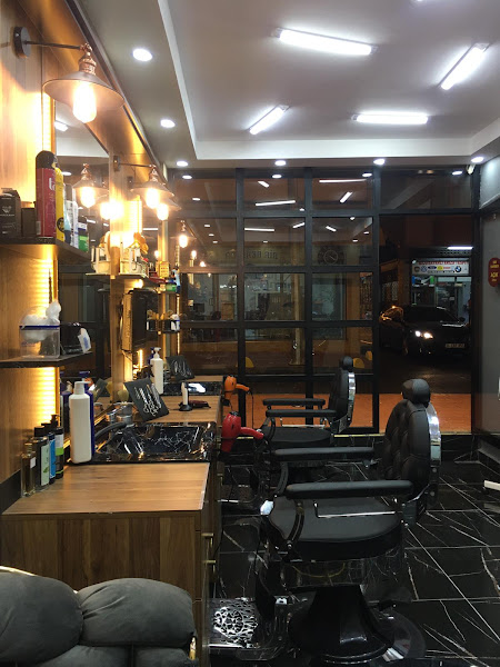 Bir Barber Dükkani - Erkek Kuaförü