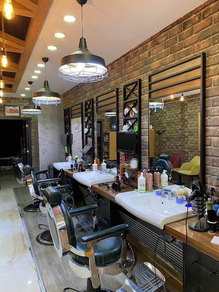 Bolu Berber | Lost Barber Shop