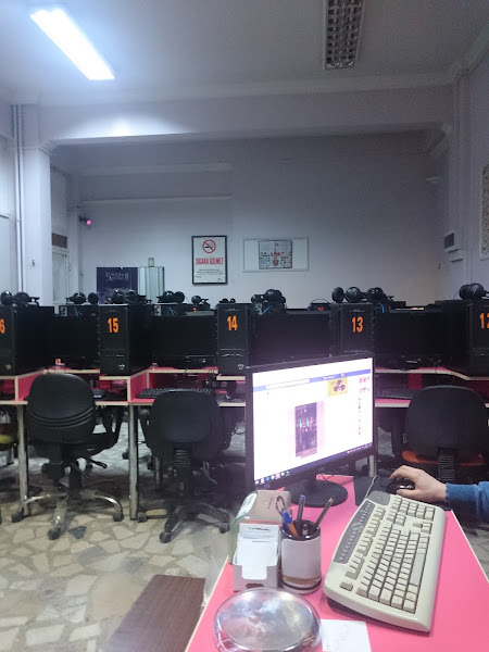 Can Internet Cafe