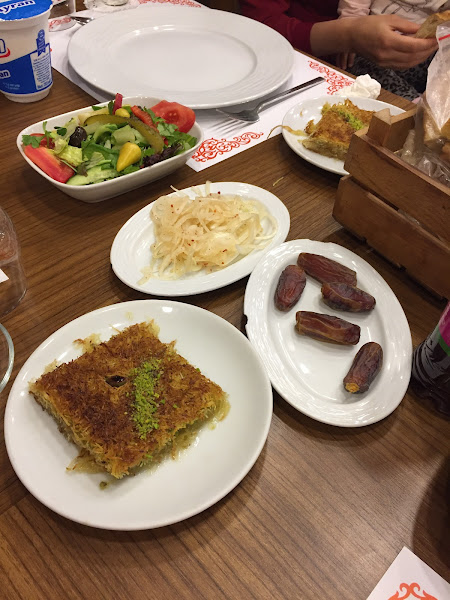 Çat Yolu Dönerci Hacıbaba Erzurum Restoran & Cağ Kebap