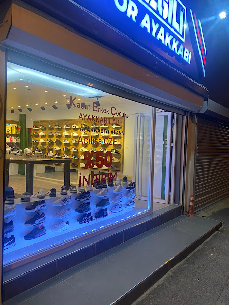 Çizgili Ayakkabı
