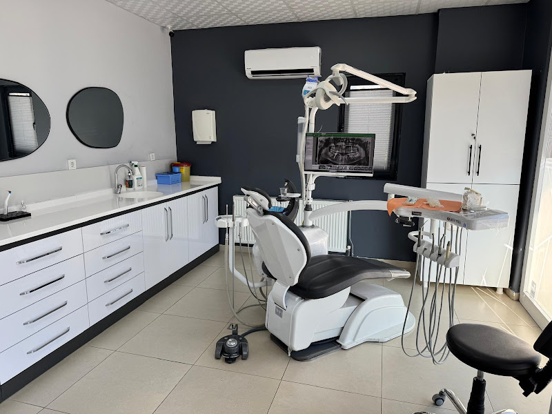 Crown Dental - Tunceli Tunceli Ağız ve Diş Sağlığı