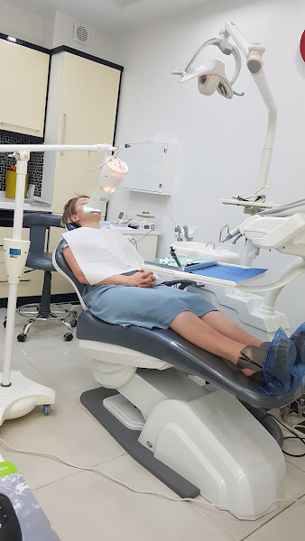 Diş Hekimi MESUT ÇELEN ağız ve diş sağlığı kliniği