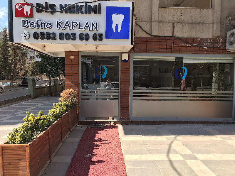 DİŞ HEKİMİ MUHAMMET LATİF AĞAR