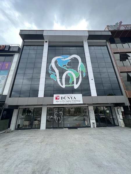 Diş Hekimi Nazlı Bahar Mert