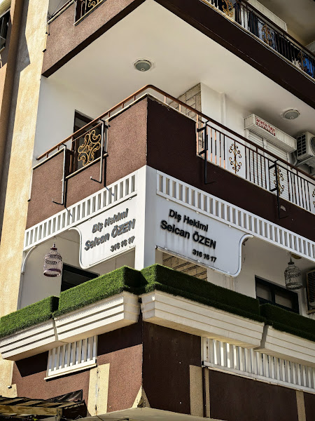 Diş Hekimi Selcan Özen