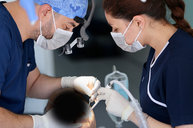 Dişhekimi Dr. Dt. Yasin BOZOK Dişeti Hastalıkları Uzmanı , Afyon Özel Ağız ve Diş Sağlığı Doktoru, Periodontoloji , İmplant