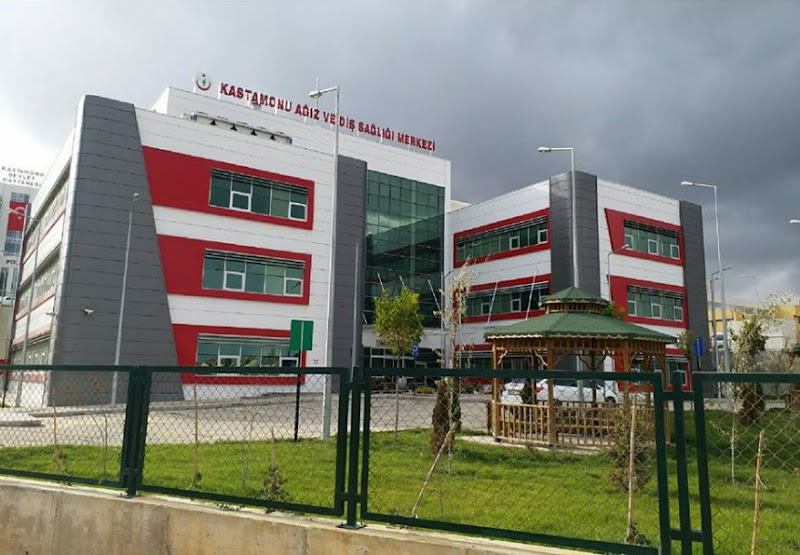 Dr.Bilgenur ŞAHİN PERİODONTOLOJİ KLİNİK