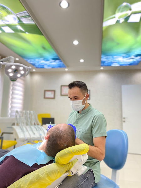 Dr. Şener KAYAPINAR Diş Kliniği