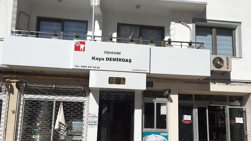 Dt. Hilal Kizirgil Eroğlu | Elazığ Diş Hekimi, Elazığ Diş Kliniği, Elazığ Diş Doktoru, Elazığ İmplant, Elazığ Gülüş Tasarımı