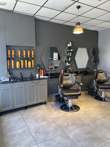 Elegant Lounge Barber