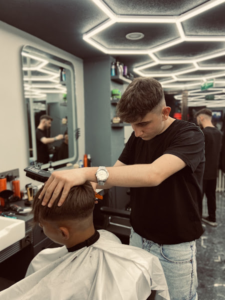 ENES GÜNER HAIR ARTIST