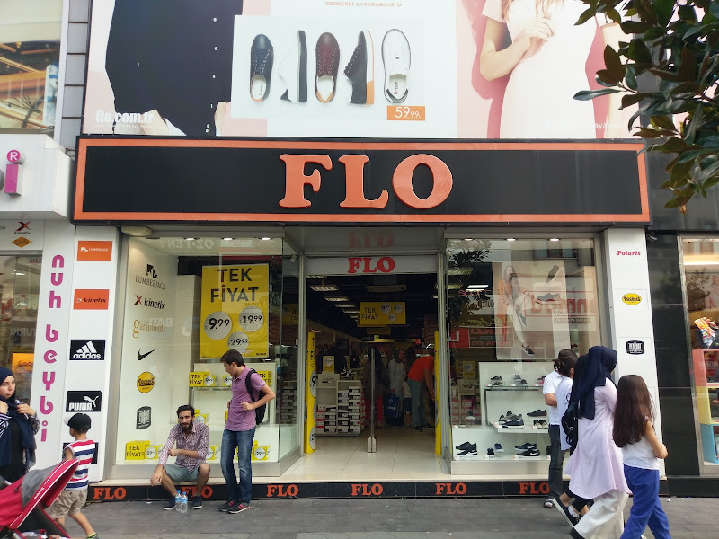 FLO Adapazarı Çark Cadde Mağazası