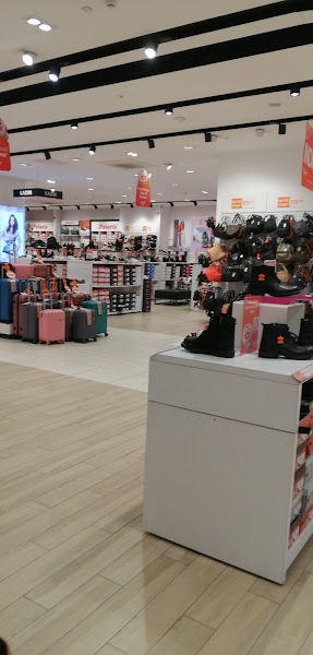 FLO Erzurum MNG AVM Mağazası