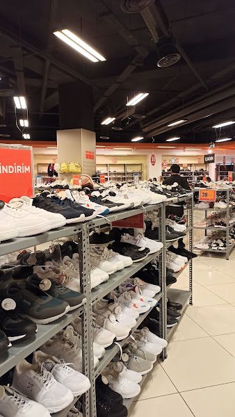 FLO Şanlıurfa Piazza AVM Mağazası