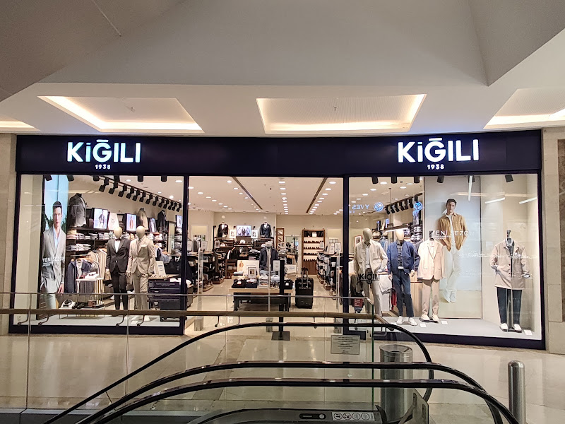 FLO Sivas Meydan Cadde Mağazası