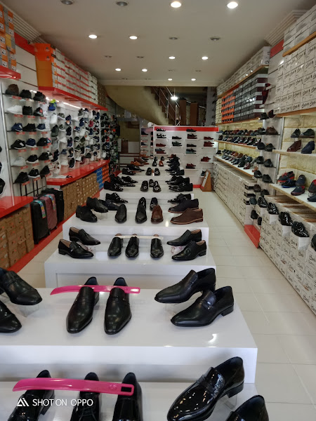 FLO Tatvan Cadde Mağazası