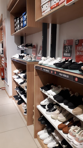 FLO Urfacity AVM Mağazası