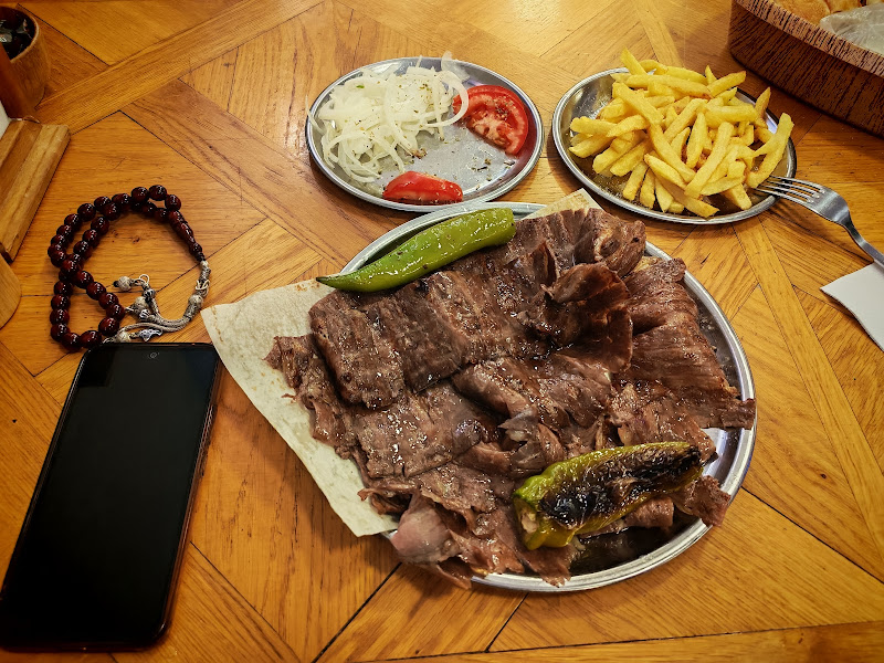 Gece Dönercisi Eren Usta