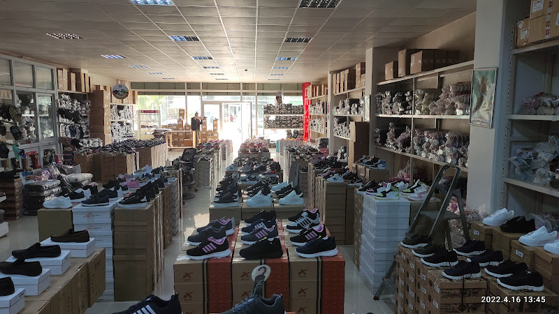 Gezer Ayakkabı İzmit Fabrika Satış Mağazası