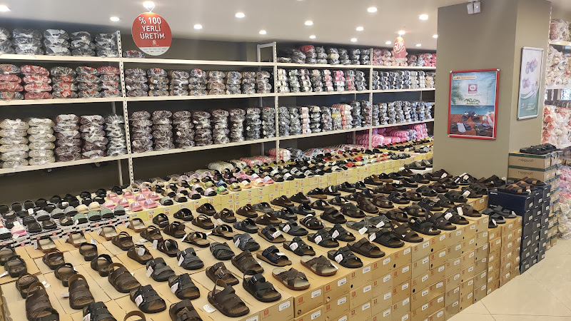 Gezer Ayakkabı Rize Fabrika Satış Mağazası
