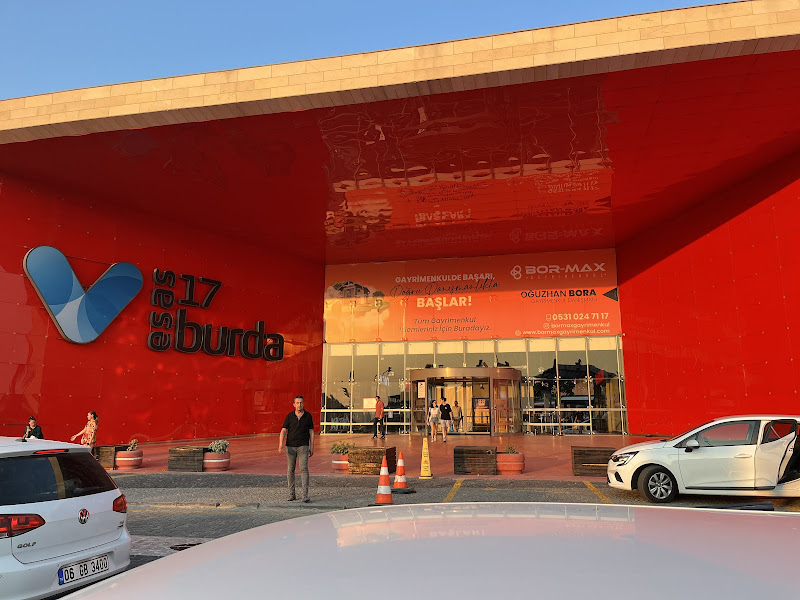 IN Street Çanakkale Esas 17 Burda AVM Mağazası