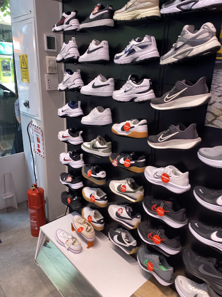IN Street Eskişehir Doktorlar Cadde Mağazası