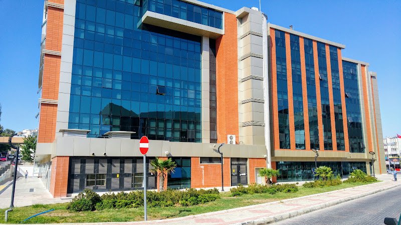 İzmir Büyükşehir Belediyesi Ana Hizmet Binası
