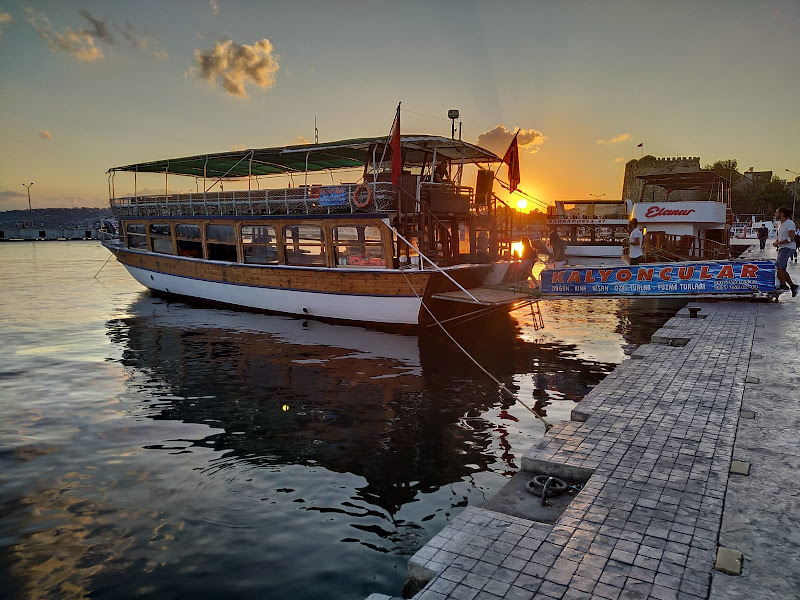 Kalyoncular - Gezi Teknesi