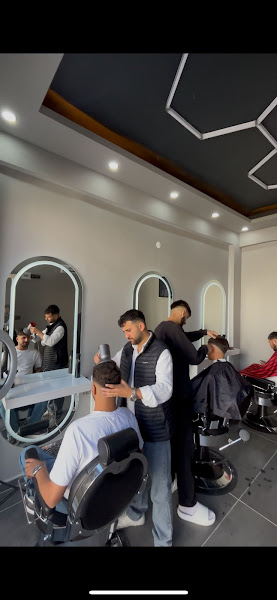 Kars Erkek Kuaförü Emre Adeşoğlu Hair Artist