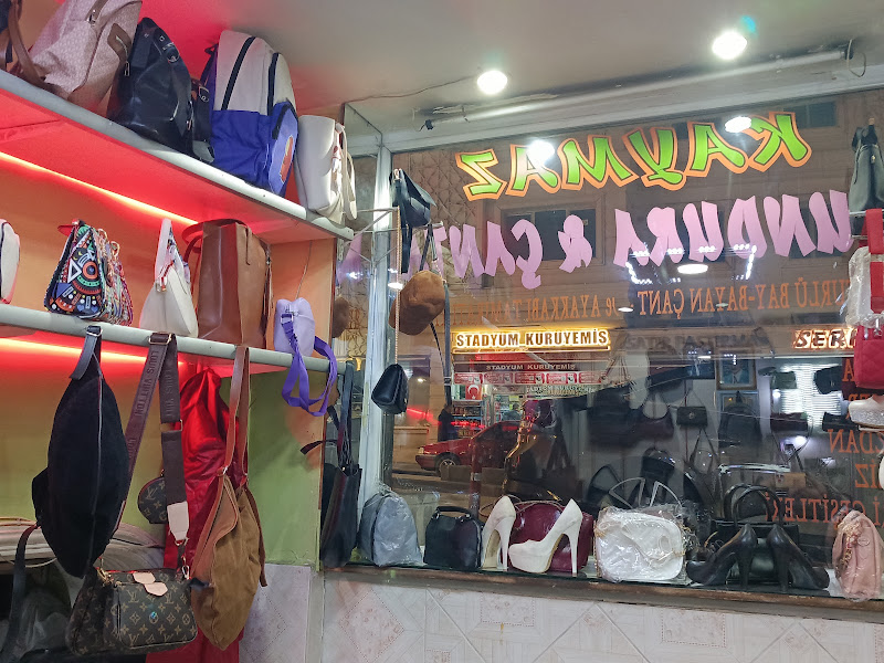 Kaymaz kundura ve çanta