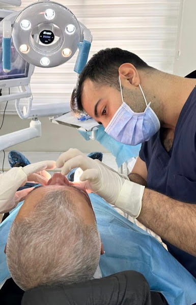 KLİNİK 01 Adana Diş Hekimi Estetik Ortodonti İmplant Beyazlatma Kliniği