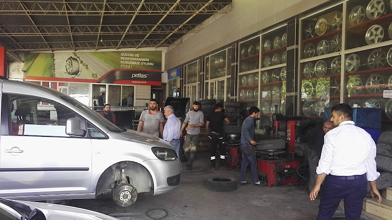 Kral Oto Lastik