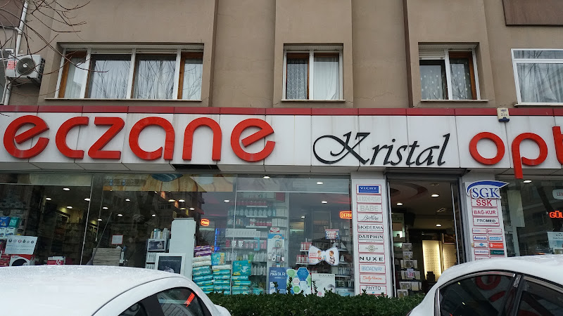 Kristal Eczanesi