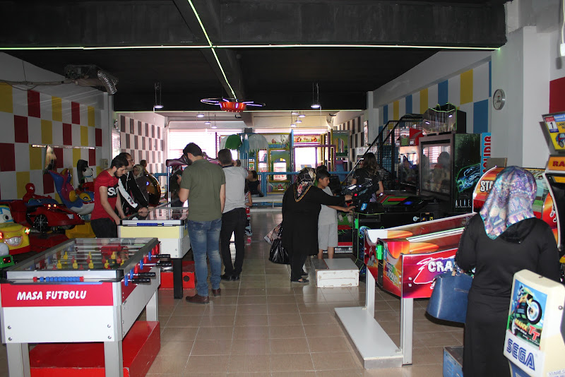 Lapis Eğlence Merkezi Bilardo & Masa Tenisi