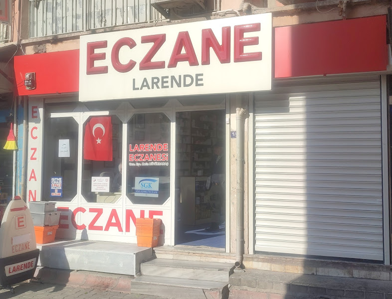 Larende Eczanesi