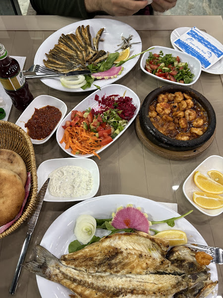 Lezzet Alara Balık & Etliekmek