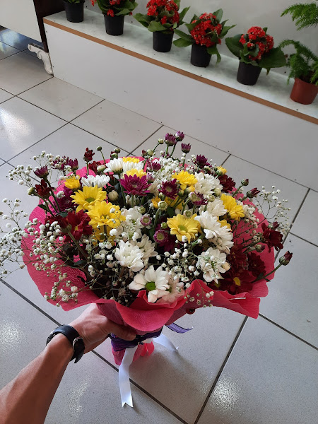 M.Y FLOWWER YALDIZ ÇİÇEKÇİLİK