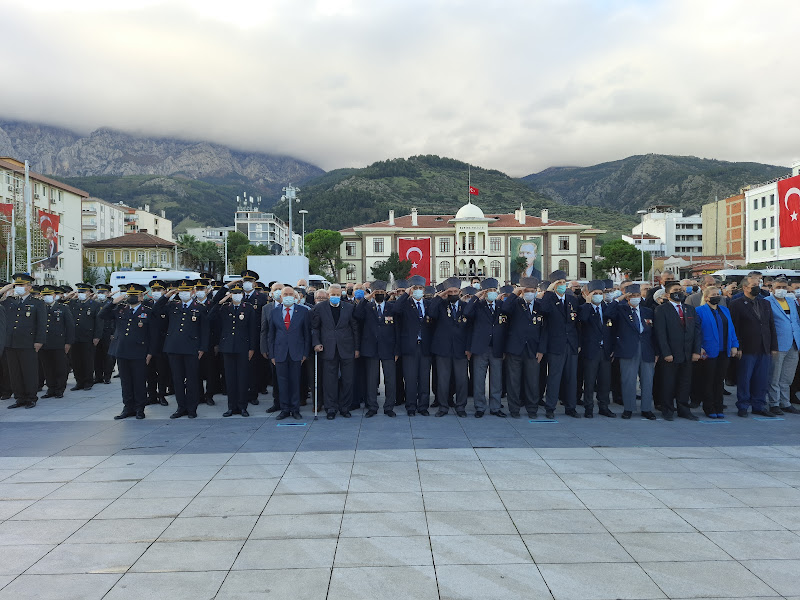 Manisa Belediyesi İkiz Kuleler