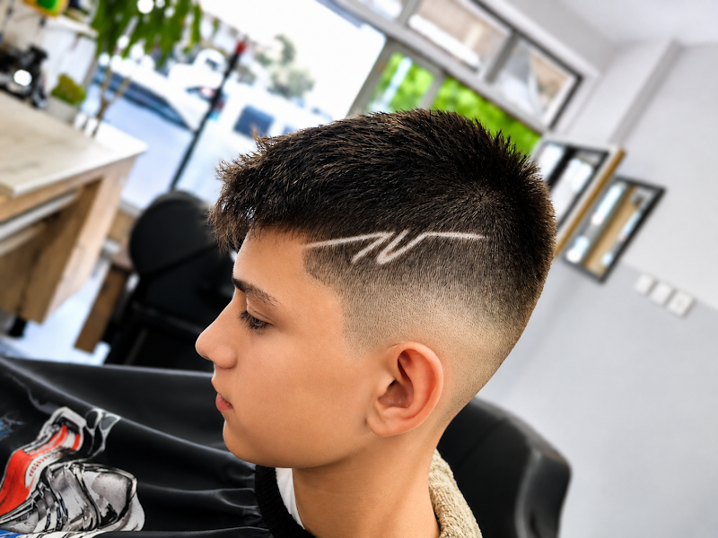 MANİSA SALON YILMAZ ERKEK KUAFÖRÜ,MANİSA ANOTOMİK SAÇ KESİMİ