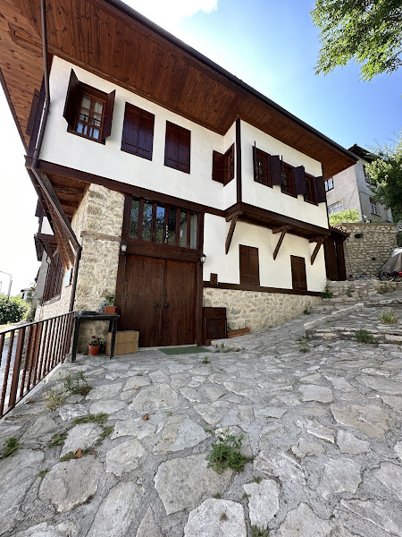 Meral Hemşire Konağı